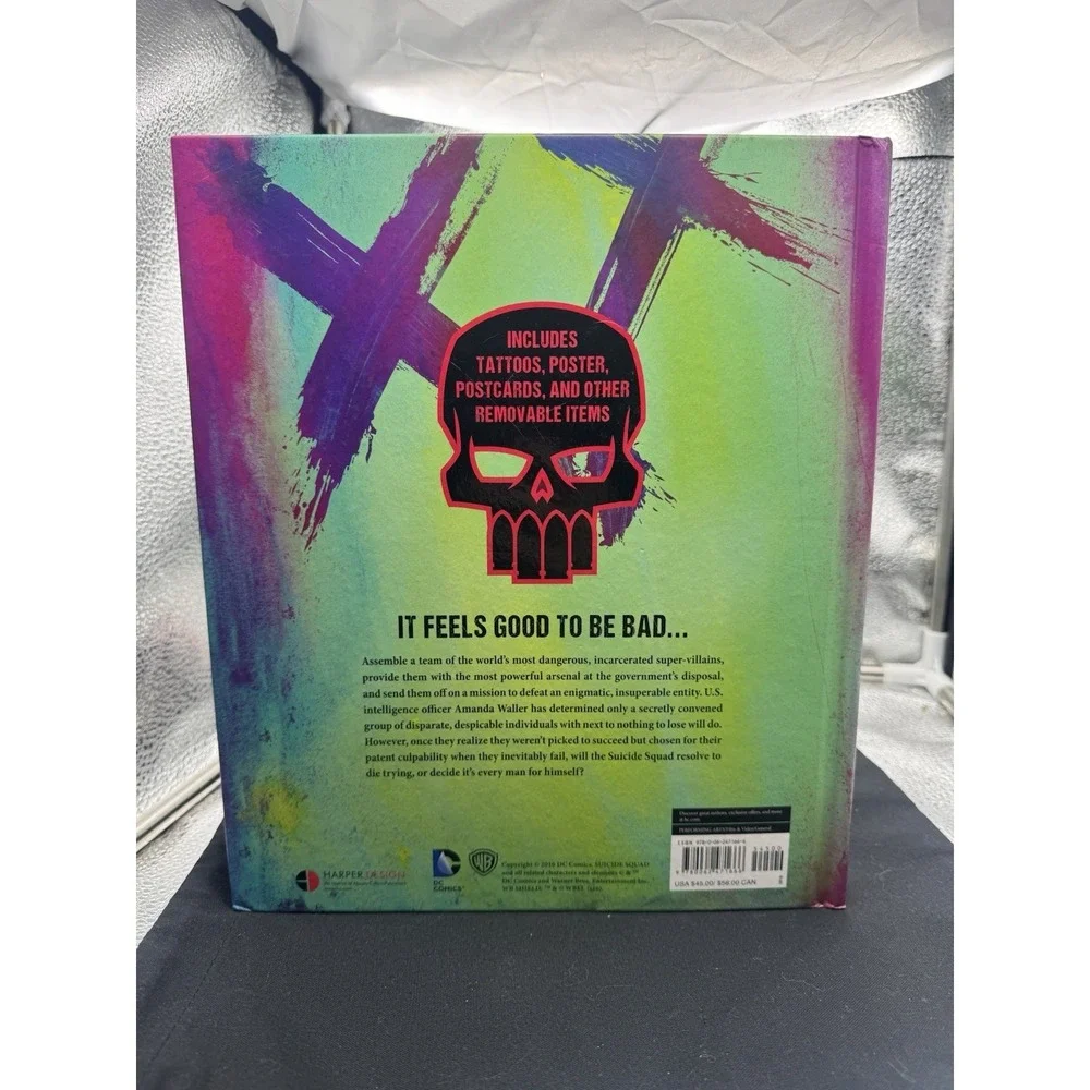 Suicide Squad: Behind the Scenes with the Worst Heroes Ever, Bergstrom, Signe, U